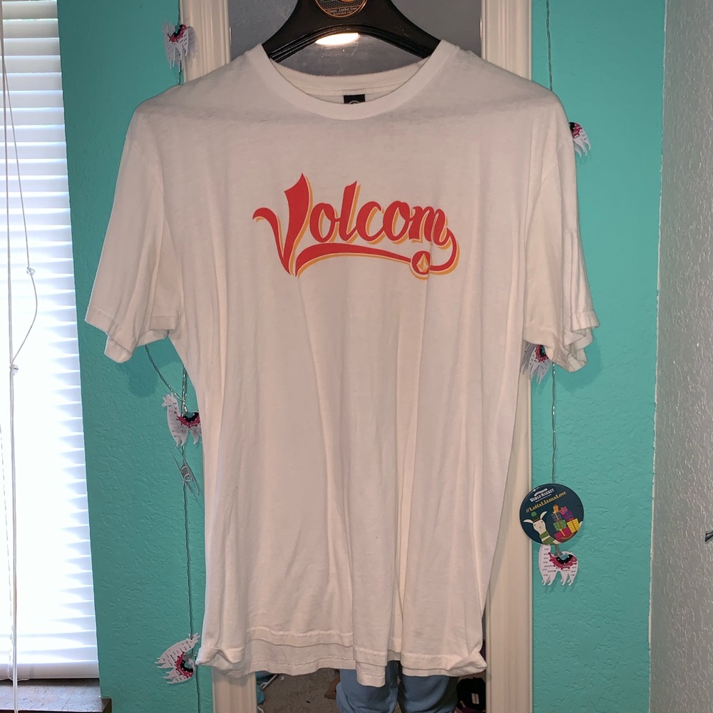 volcom tee shirt